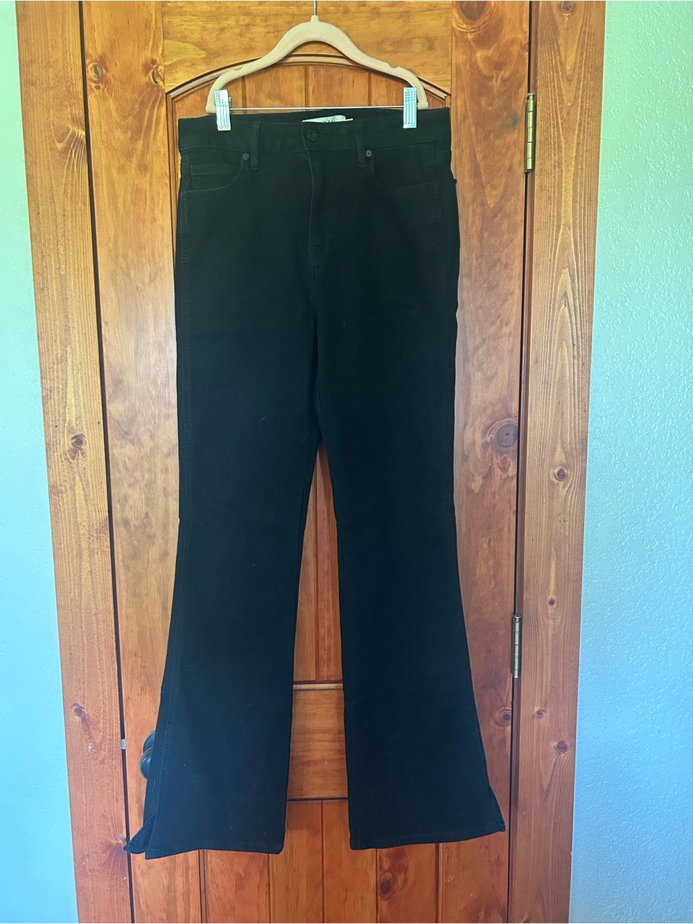Black Boot‑Cut Stretch Jeans for Women